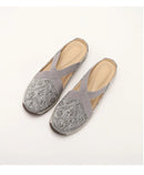 Mule Feminina Conforte-se: O Encontro Perfeito Entre Delicadeza, Beleza e Essência!